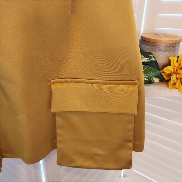 GIGIIS MUSTARD NEW SILK LIKE SHORTS WITH POCKETS SIZE XS MADE IN TURKEY - Picture 6 of 9